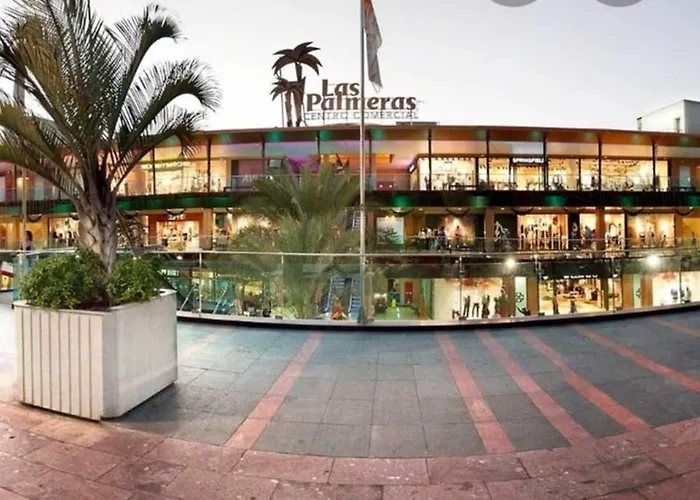 Centro De Con Vistas A Isla De Lobos * 코라레호