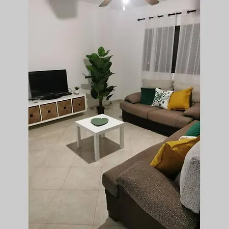 Centro De Con Vistas A Isla De Lobos